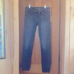 American Eagle jean jeggings! Size 4
